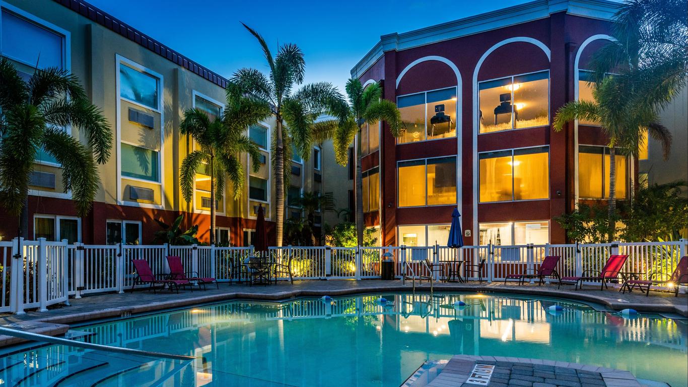 Holiday Inn Express & Suites Bradenton West