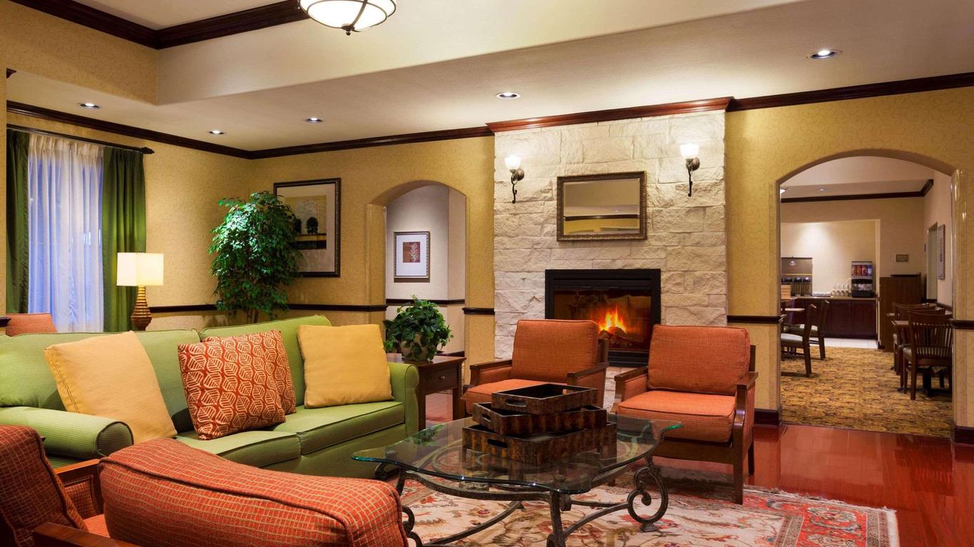 Country Inn & Suites by Radisson, College Station