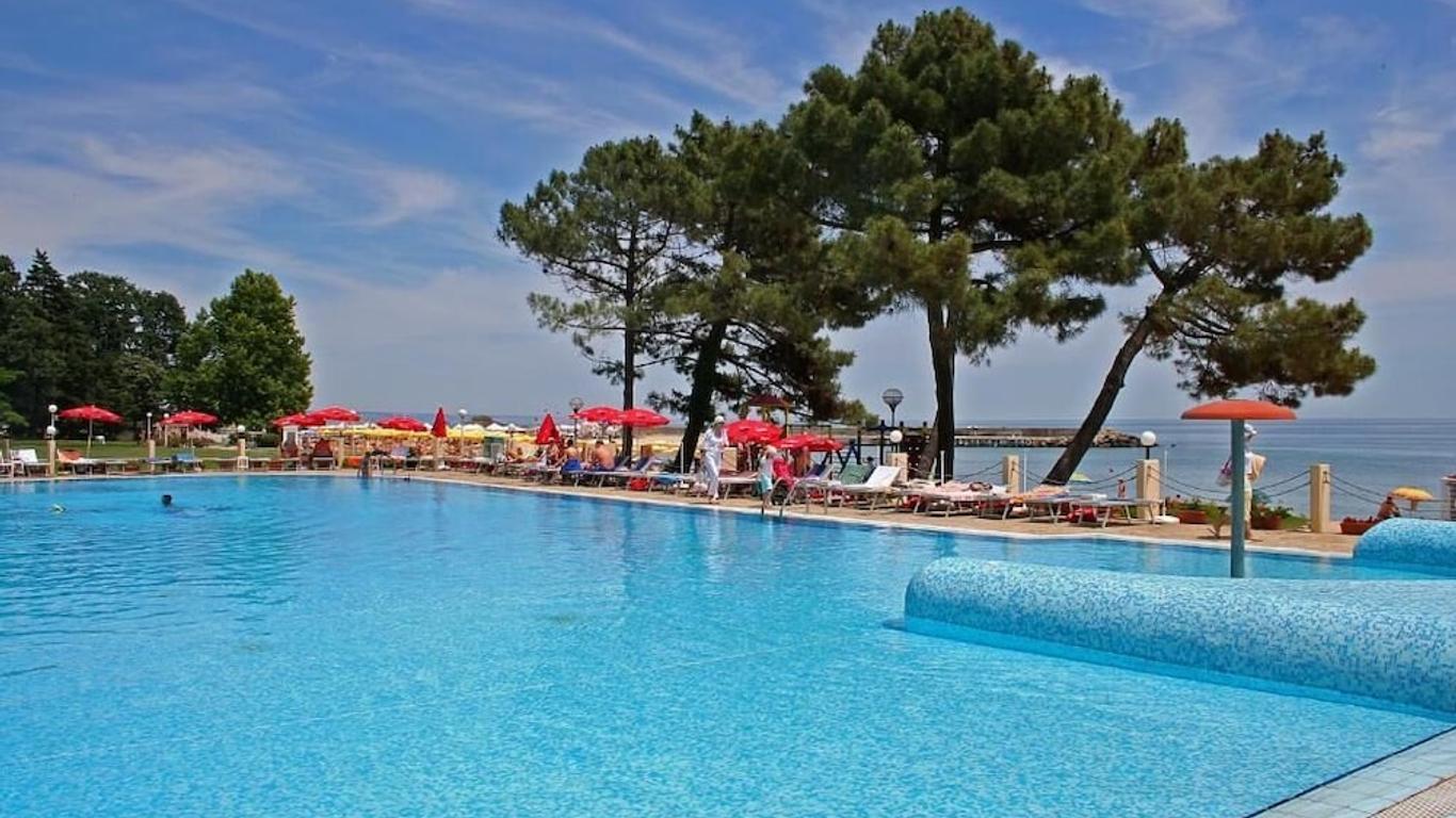 Lotos Hotel - Riviera Holiday Club